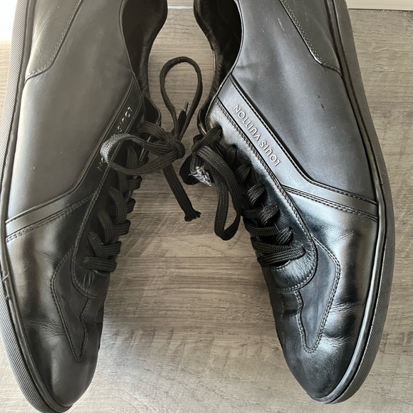 Louis Vuitton Sneakers - Picture 6 of 7